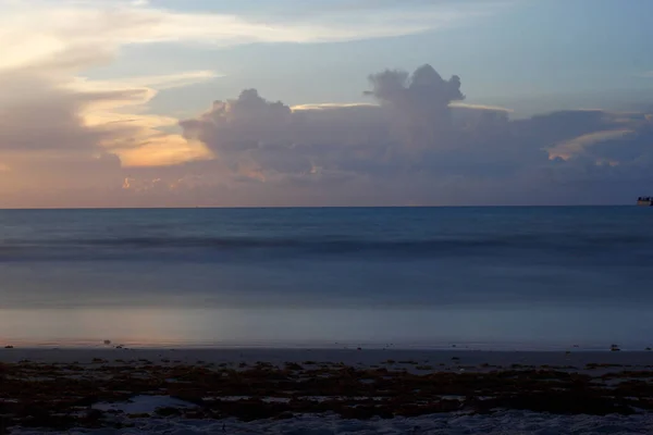 Beach Summer Sunrise Στο Ακρωτήριο Κανάβεραλ Φλόριντα — Φωτογραφία Αρχείου