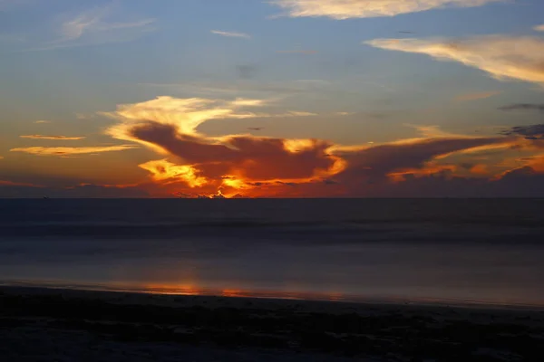 Beach Summer Sunrise Cape Canaveral Florida — Fotografia de Stock