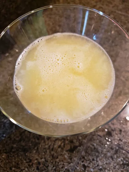 Orange Blossom Cocktail Sitting Granite Countertop — Stok Foto