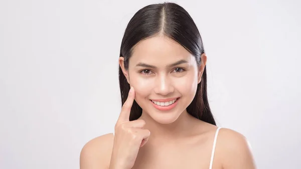 Retrato Una Joven Hermosa Mujer Con Una Piel Suave Saludable — Foto de Stock