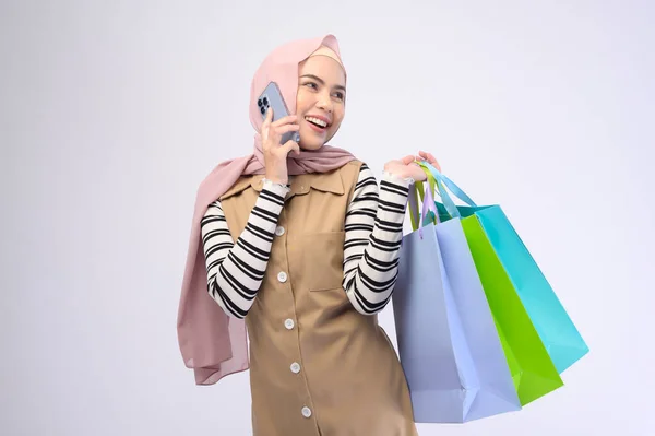 Young Beautiful Muslim Woman Suit Holding Colorful Shopping Bags White — Stock Photo, Image