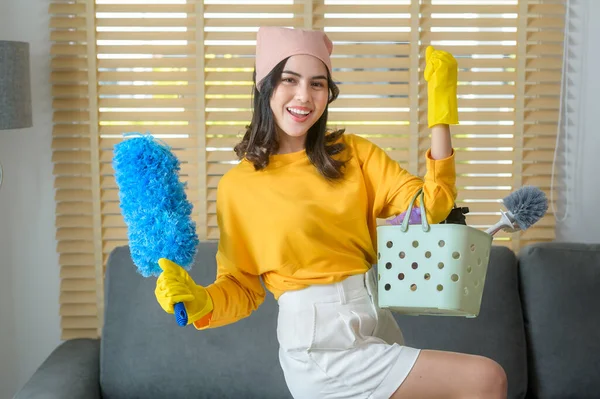 Young Happy Woman Wearing Yellow Gloves Holding Basket Cleaning Supplies — Foto de Stock
