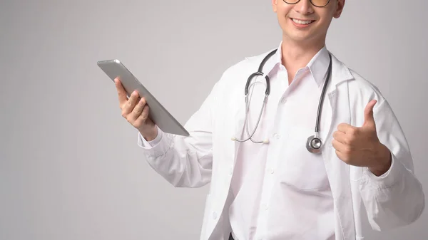 Portrait Male Confident Doctor White Background Studio Healthcare Medical Technology — Fotografia de Stock
