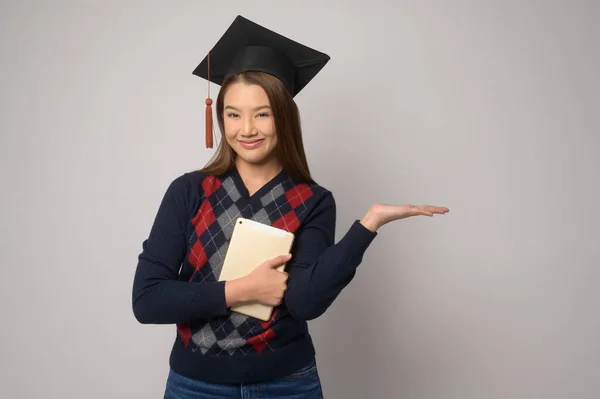 Young Smiling Woman Holding Graduation Hat Education University Concept — Stockfoto