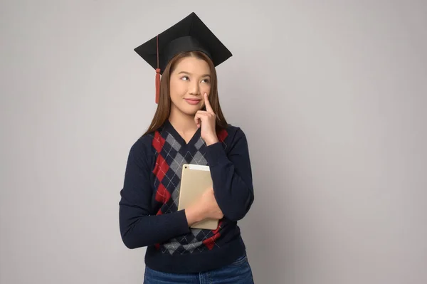 Young Smiling Woman Holding Graduation Hat Education University Concept — Zdjęcie stockowe