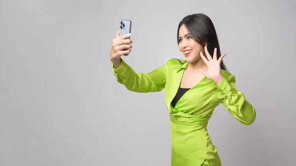 Beautiful Woman Using Smartphone White Background Technology Concept — Foto Stock