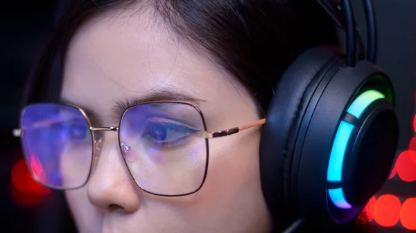 Close Professional Streamer Gamer Wearing Glasses Playing Online Video Games — Stock Photo, Image