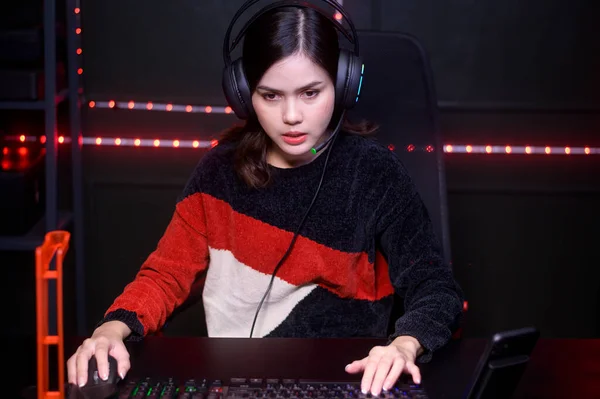 Young Female Professional Streamer Gamer Headset Playing Online Video Games — Stock Photo, Image
