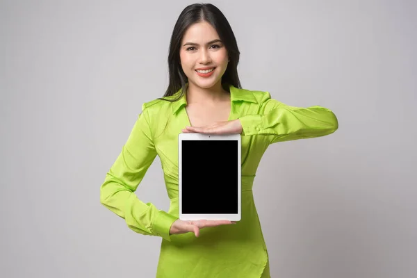 Beautiful Woman Using Tablet White Background Technology Concept — Stock Photo, Image