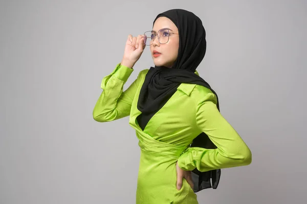 Beautiful Musllim Woman Hijab Wearing Glasses White Background Studio Eyecare — Stock Photo, Image