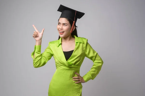 Young Smiling Woman Wearing Graduation Hat Education University Concept — Stock Photo, Image