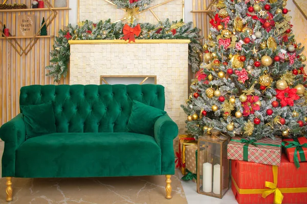 Navidad Interior Árbol Mágico Brillante Chimenea Regalos — Foto de Stock