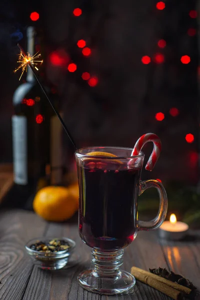 Mulled Wine Glass Sparklers Spices Bokeh Background — Stock Photo, Image