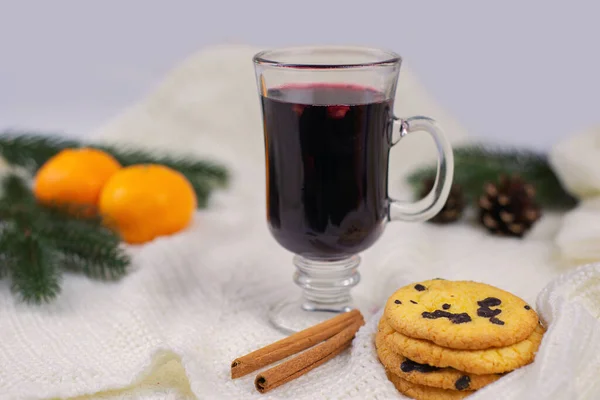 Mulled Wine Cup Cranberries Spices Background White Sweater — Stock Photo, Image