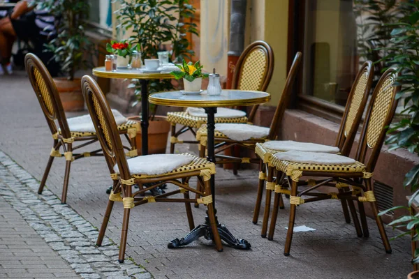 Interior Café Verão Com Mesas Vazias Belo Destino Férias Europeu — Fotografia de Stock