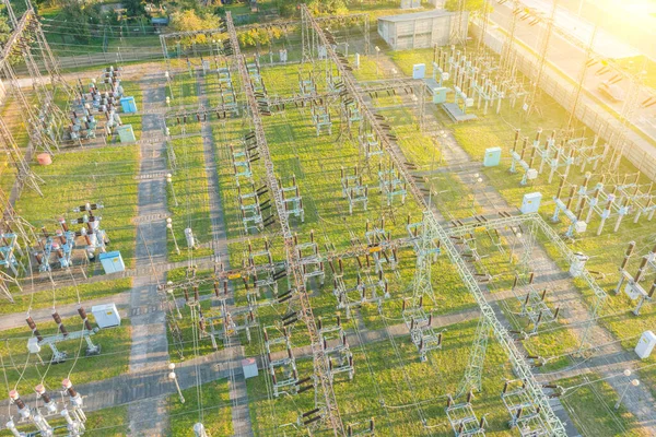 Vista Superior Subestação Eléctrica Cidade Uma Subestação Com Transformadores Que — Fotografia de Stock