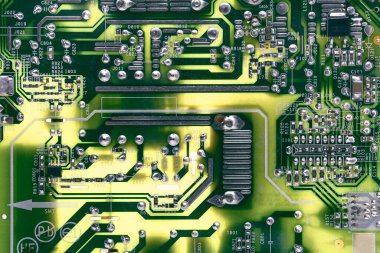 Bilgisayardan yeşil tahta, yakın plan. Elektronik