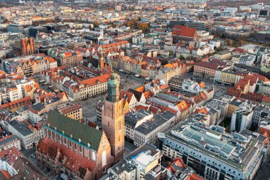Wroclaw 'ın gündüz kuşbakışı görüntüsü. Polonya