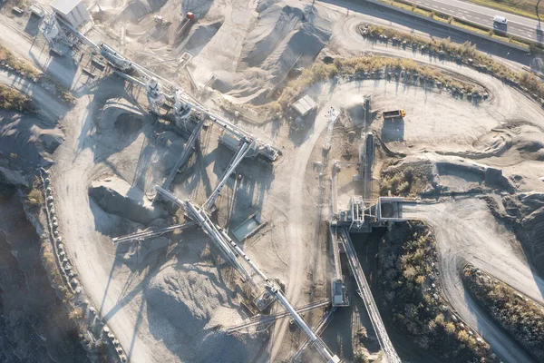 波兰一个砾石坑的空中景观 输送带分发石头 重工业 — 图库照片