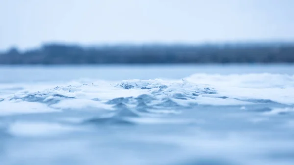 Neige Sur Glace Gros Plan Sur Fond Paysage Hivernal — Photo