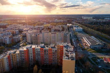 Eski Avrupa Polonya 'nın Wroclaw kentinin panoramik üst manzarası, yüksek binaların manzarası