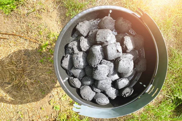 Mucho Carbón Parrilla Recreación Aire Libre — Foto de Stock