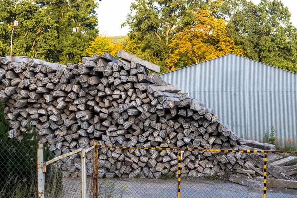 Big Pile Old Used Concrete Sleepers — kuvapankkivalokuva