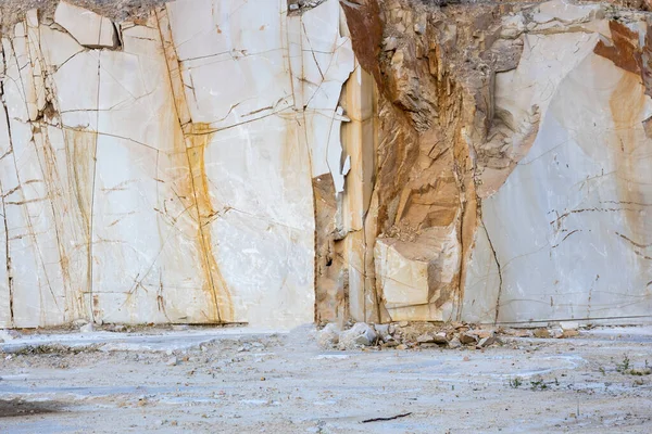 Smooth Sandy Rocks Orange Color Sand Quarry — Stockfoto