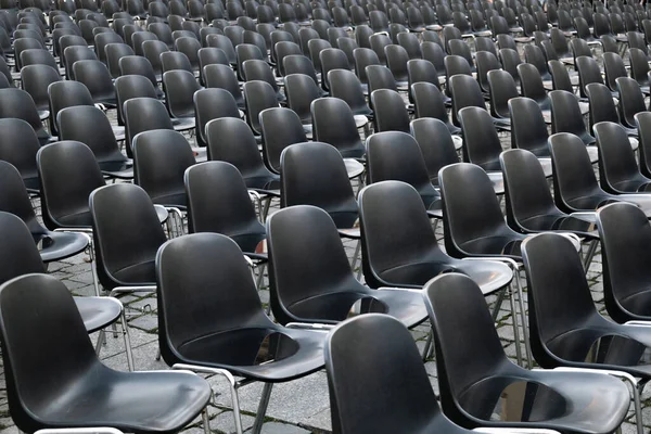 Lot Black Empty Plastic Chairs Stand Street — 스톡 사진