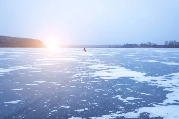 Beautiful Winter Evening Landscape Overlooking River Covered Ice Strewn Snow — Foto de Stock