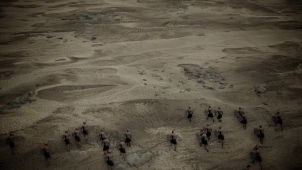 Eski Savaşçılar Açık Savaş Alanı Üst Görünümü Saldırıyor — Stok video
