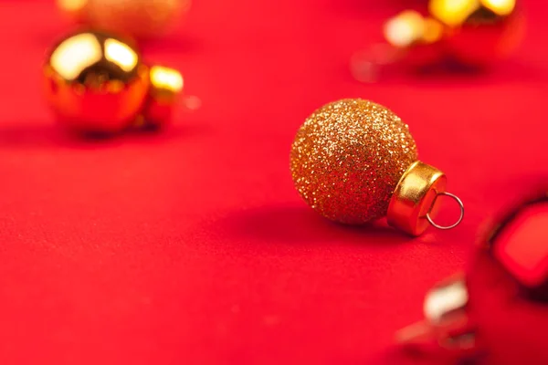 Small shiny christmas baubles background. Christmas decor — Stock Photo, Image