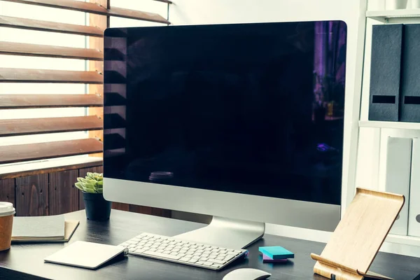 Modern bir ofis çalışma yerinin içi