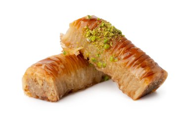 Beyaz zemin üzerinde pistaccio izole edilmiş Baklava tatlısı