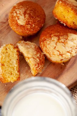 Atıştırmalık ev yapımı yulaflı kurabiyeler.