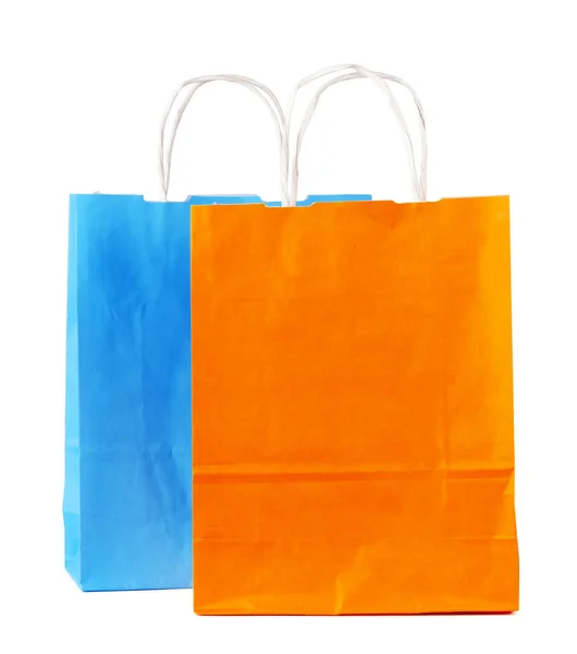 Bolsas de compras de colores aisladas sobre fondo blanco —  Fotos de Stock