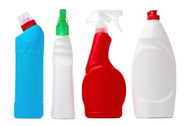 Beyaz arkaplanda plastik sıvı deterjan kabı