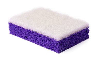 Beyaz arkaplanda izole edilmiş bulaşık temizleme süngeri