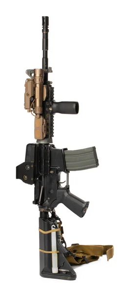 Militair speelgoed airsoft geweer geïsoleerd op witte achtergrond — Stockfoto
