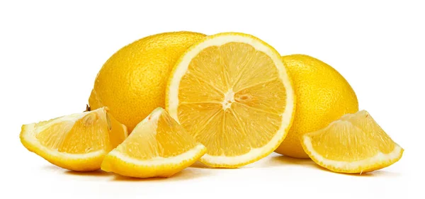 Frutto di limone tritato isolato su sfondo bianco — Foto Stock