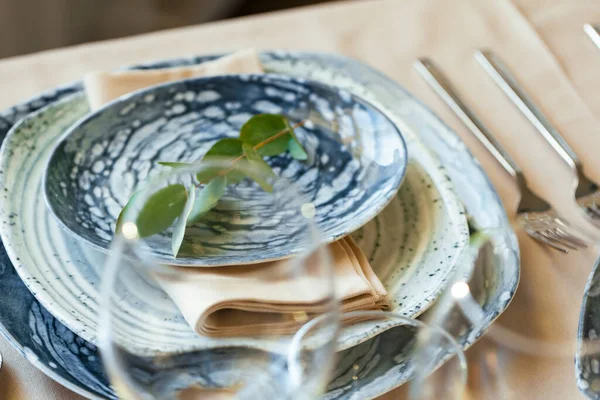 Luxury table setting for event in a restaurant — Stock Photo, Image