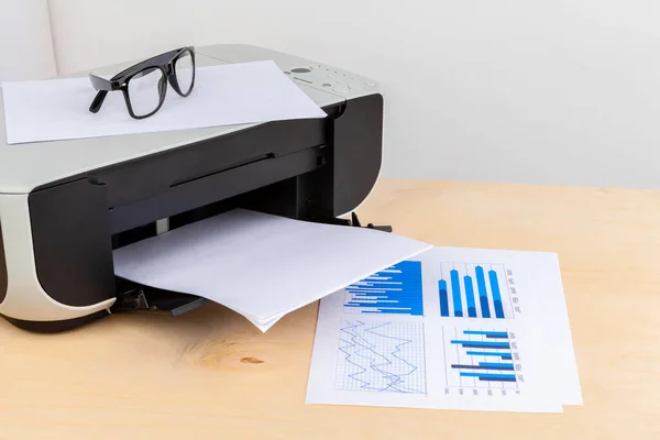 Máquina de impressora moderna para uso doméstico close up — Fotografia de Stock