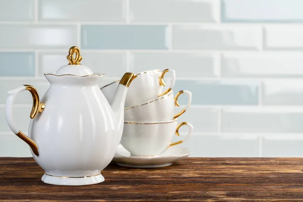 Крупный план фото фарфоровой посуды для чая — стоковое фото