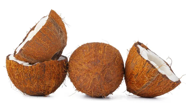 Gebroken kokosnoot op een witte achtergrond close-up — Stockfoto