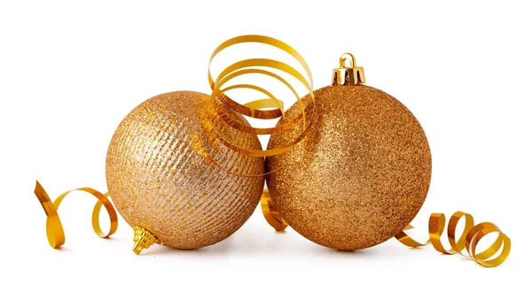 Gold funkelnde Christbaumkugel isoliert auf weißem Hintergrund — Stockfoto