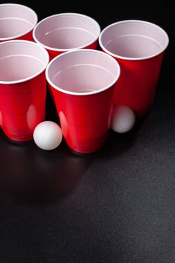 Bira pong oyununun hayat boyu sahnesi.