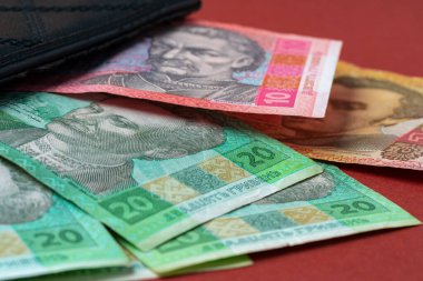 Ukrayna parası Hryvnia karton arka planda yakın çekim