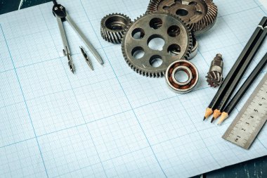 Grafik kağıdının üstündeki araç mühendisliği araçları