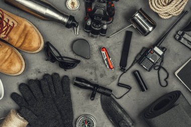 seyahat ekipmanı araçları, yukarıdan görünüm