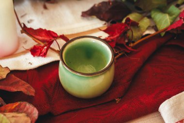 Şükran Günü sofrasını şenlikli dekorla süsleyin.